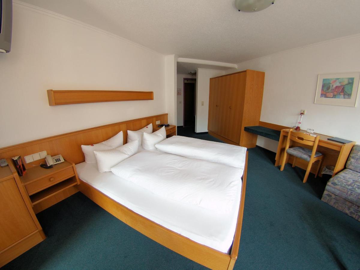 Hotel Montana **** in Arzl